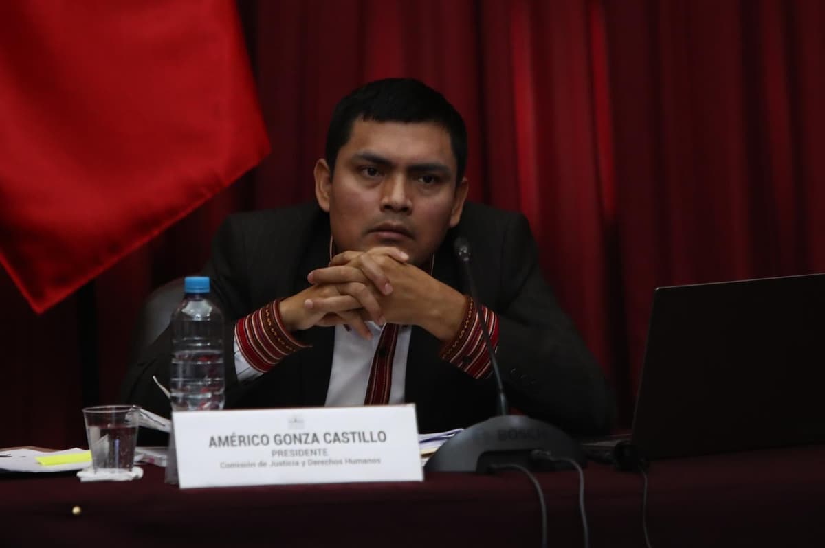 Perú Libre propone remoción total de fiscales supremos vía reforma constitucional