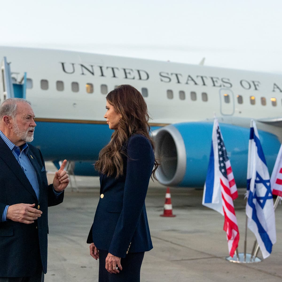 Mike Huckabee embajador de Estados Unidos en Israel pone en duda la política de un estado palestino