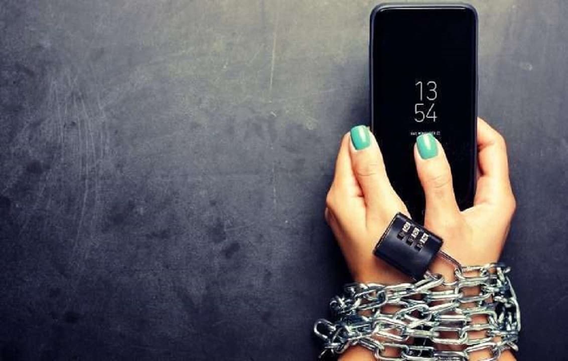 "La nomofobia" miedo extremo a estar sin el celular