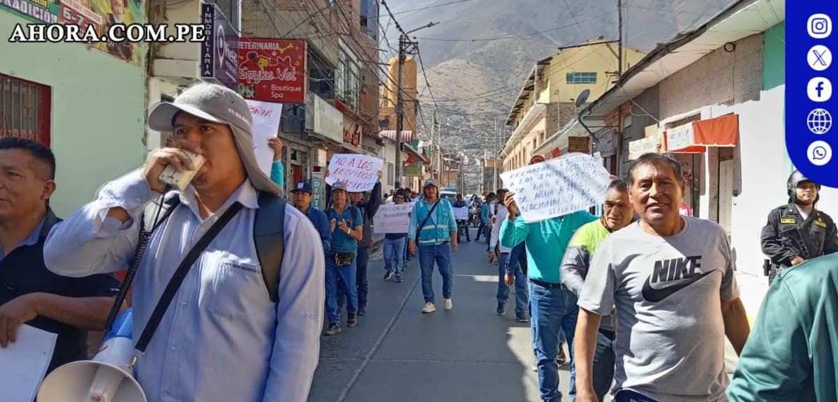 Trabajadores de Seda Huánuco exigen salida de ministra y fin de intervención