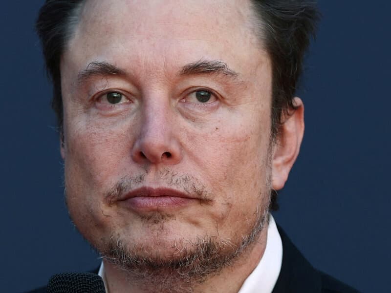 OpenAI solicita al tribunal prohibir a Elon Musk ataques injustos en su contra.