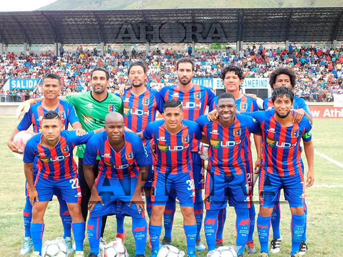 Presentación fue de gala