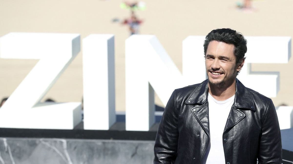 El actor James Franco se desnuda y aceptó haber abusado sexualmente de sus alumnas