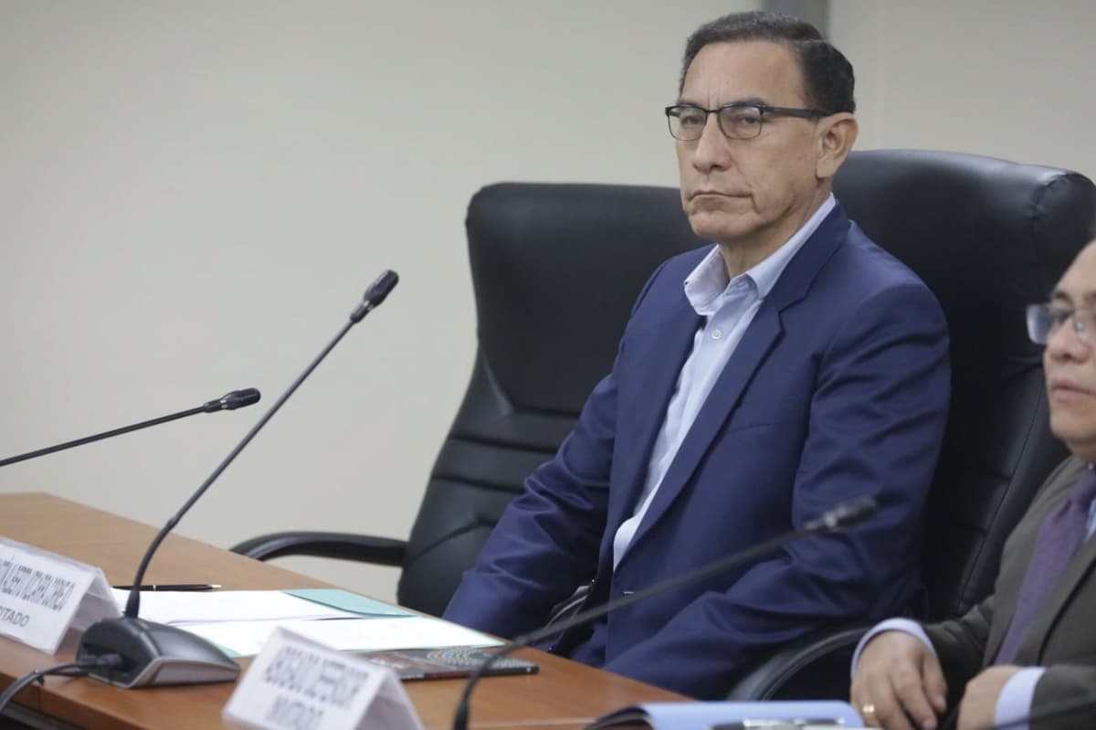 Congreso inhabilita por diez años a Martín Vizcarra por el cierre del Parlamento