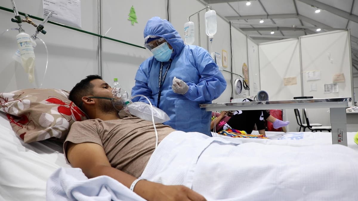 Aumentan casos de COVID-19 en adolescentes