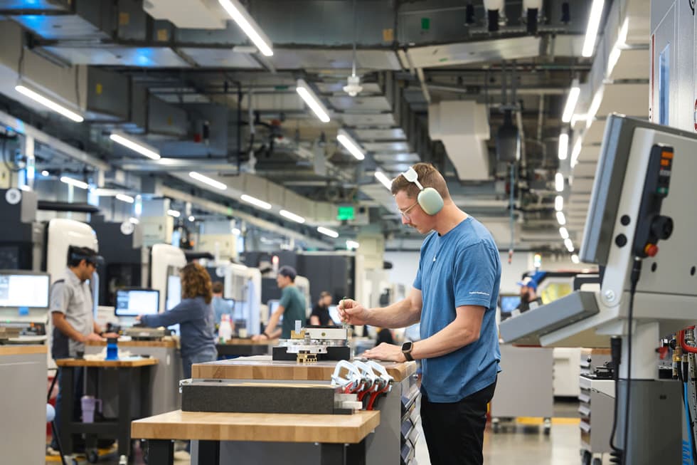 Ante posibles aranceles de Trump Apple proyecta invertir 500 mil millones de dólares en Estados Unidos