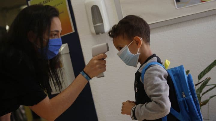 La pandemia se ha vuelto más peligrosa para los niños. Así podemos protegerlos.