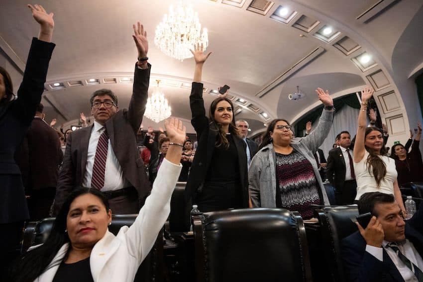 La baja afluencia electoral en los comicios judiciales mexicanos aviva temores sobre su validez