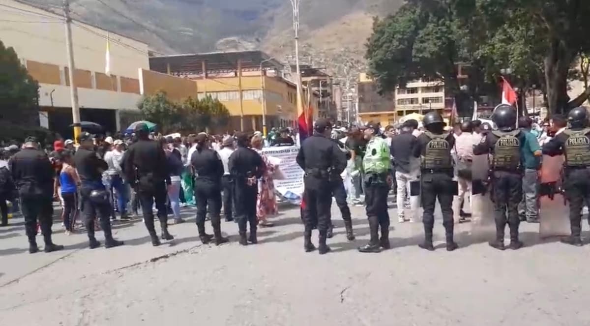 Comuneros de Aguamiro protestan por fallo judicial que cuestiona propiedad de sus tierras
