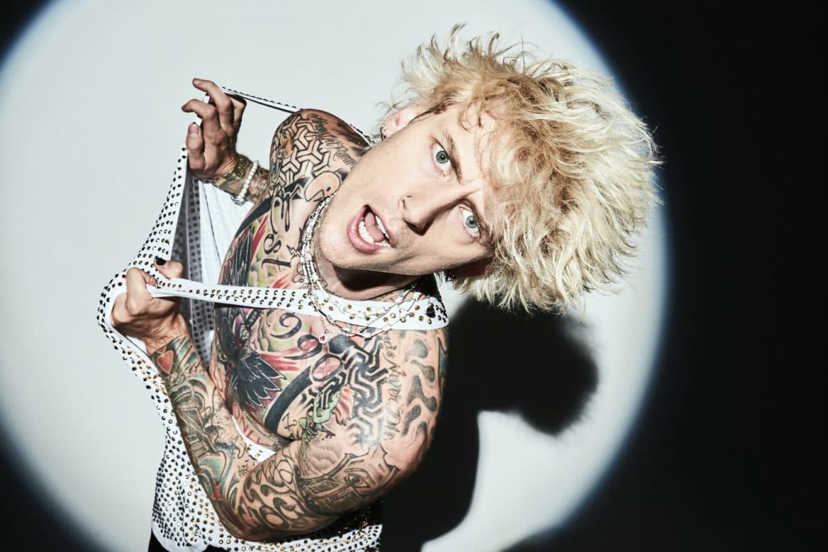 El rapero 'Machine Gun Kelly' no fue nominado a los Grammys