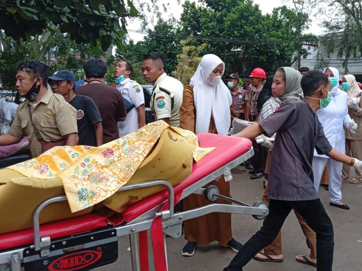 Terremoto deja 162 fallecidos en Indonesia