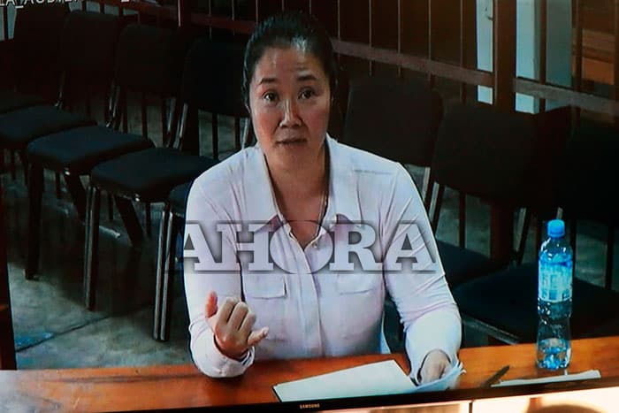 Keiko Fujimori lamenta retorno de su padre a prisión