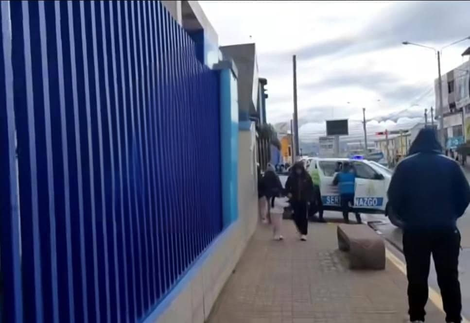 Trabajador cae desde escaleras en obra de la UNDAC y queda inconsciente en Yanacancha