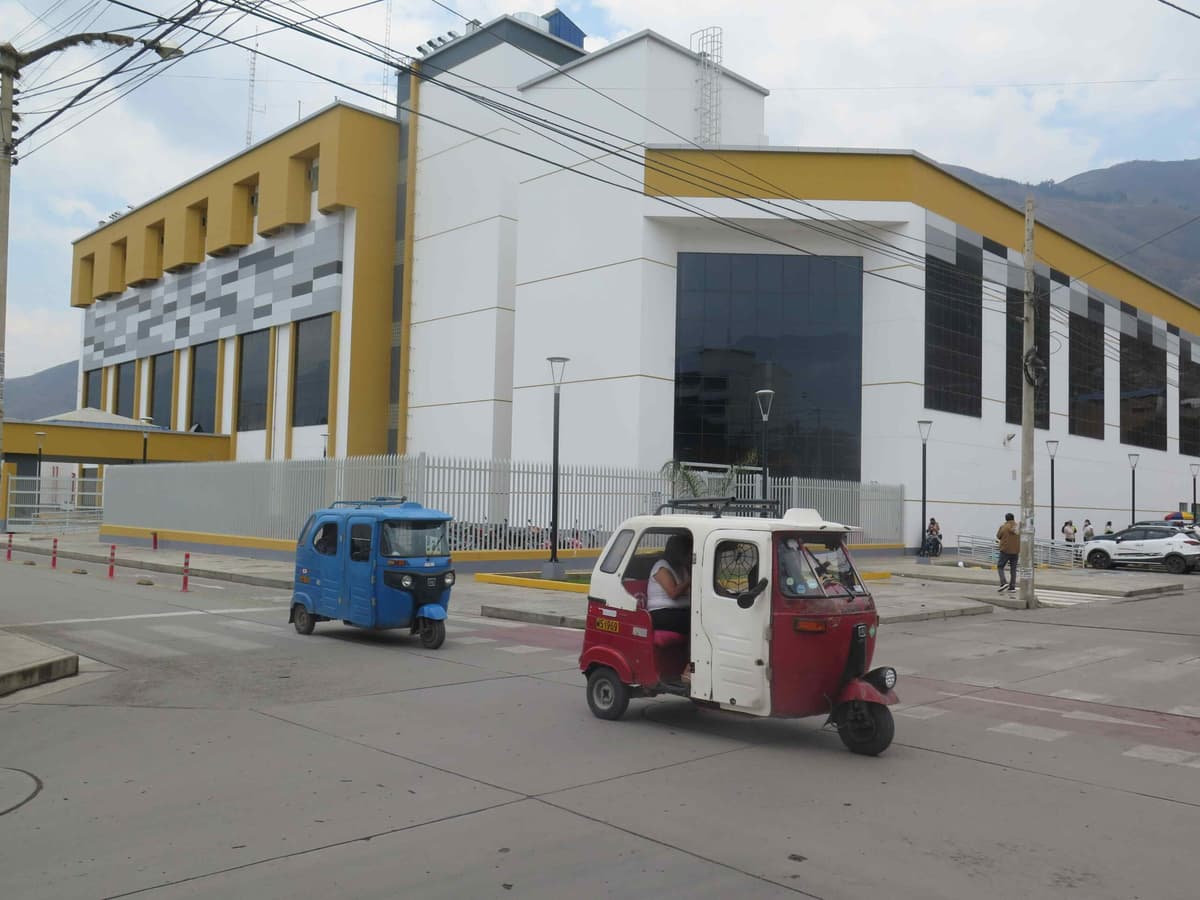 En hospital Valdizán desatienden a paciente con siete costillas rotas