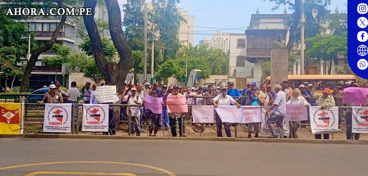 Sindicato de jubilados denuncia "reforma previsional" a favor de AFP y oligopolios