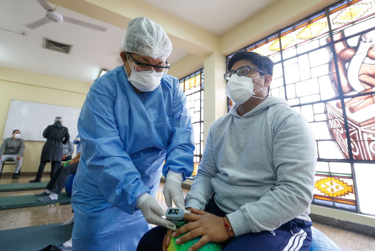 COVID-19: qué aconsejan expertos ante secuelas en la función pulmonar