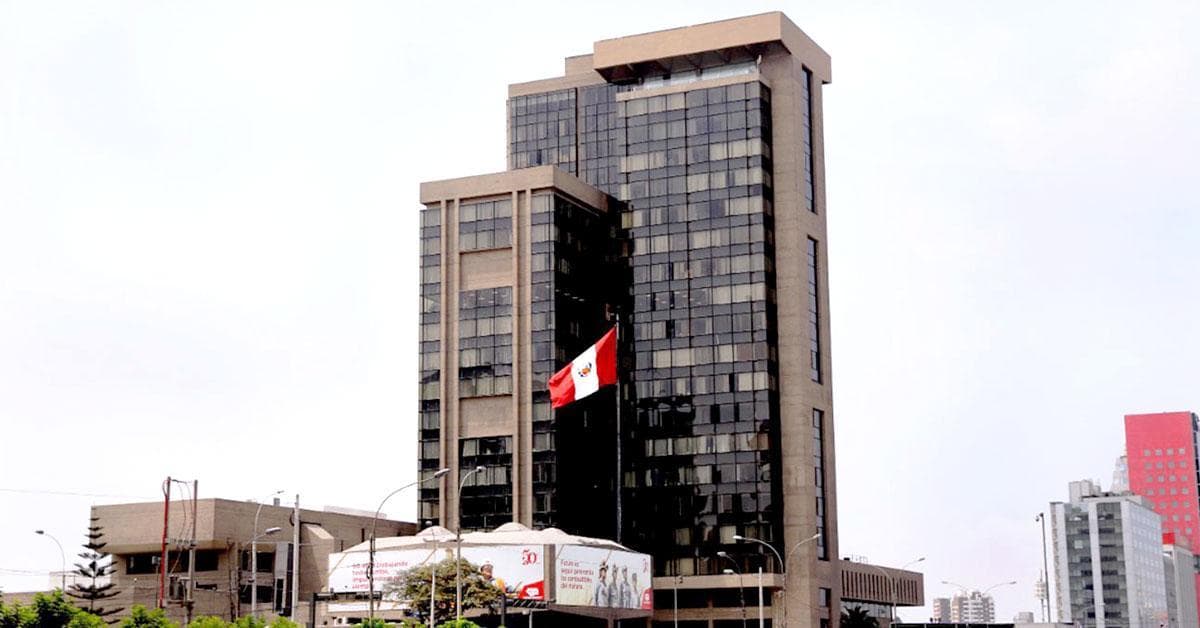 Reemplazo de Altamesa por Petro Peru como garante en lote 192 amenaza la estabilidad financiera segun Contraloria