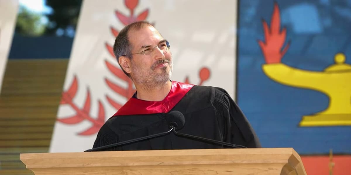 Descubre las ideas clave y un nuevo video del célebre discurso de Steve Jobs en Stanford