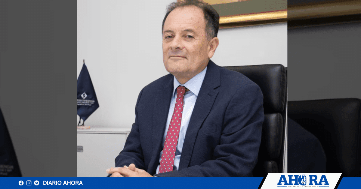 Mario Zambrano asume como nuevo Jefe de Cooperativas en la SBS