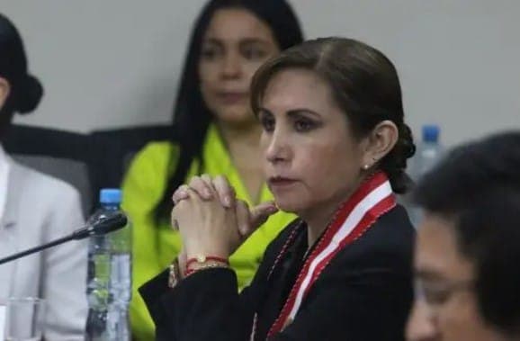 La promesa de no interferir que hoy le cuesta seis meses de suspensión a Patricia Benavides