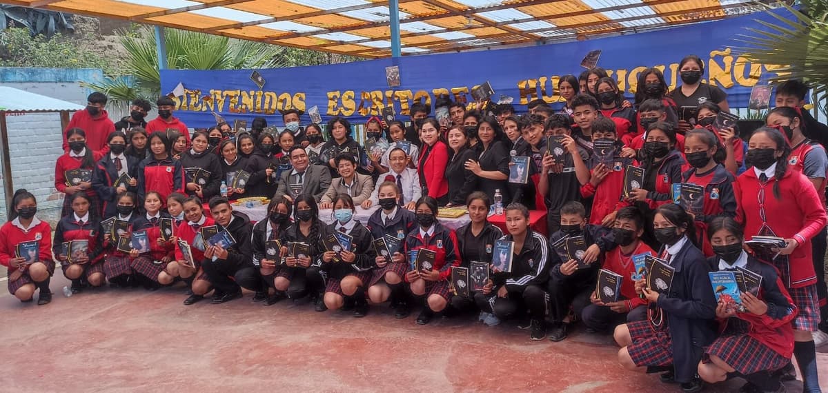 Pachachupan organizó conversatorio entre escritores huanuqueños y alumnos