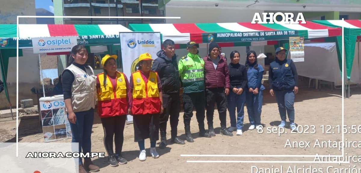 PNP de Santa Ana de Tusi realizó un sketch sobre la violencia contra la mujer 