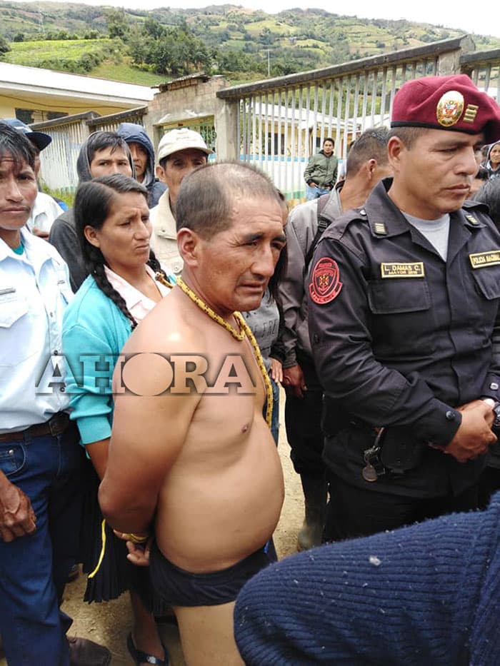 Enardecidos pobladores golpean brutalmente a presunto ladrón