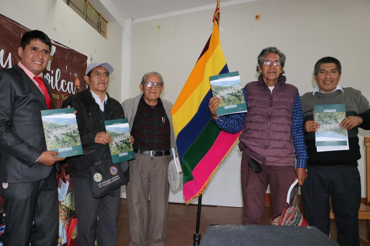 Presentaron libro sobre historia de la provincia de Yarowilca