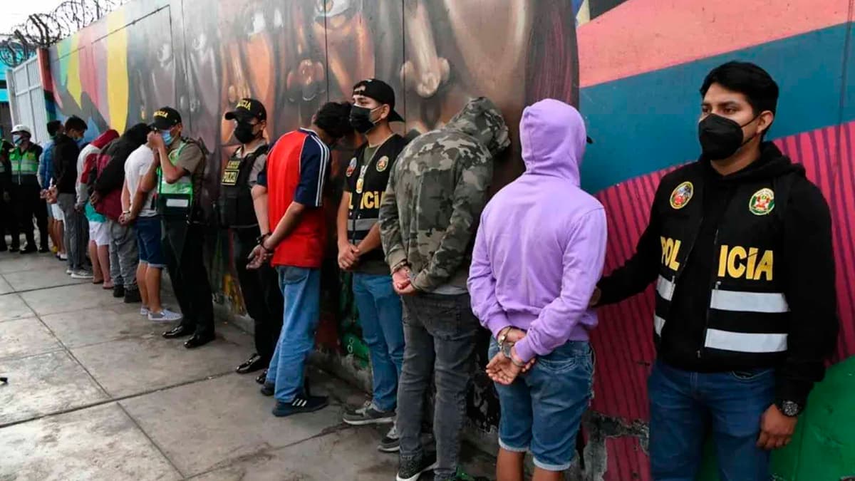 Congreso aprueba expulsión inmediata de extranjeros detenidos en flagrancia