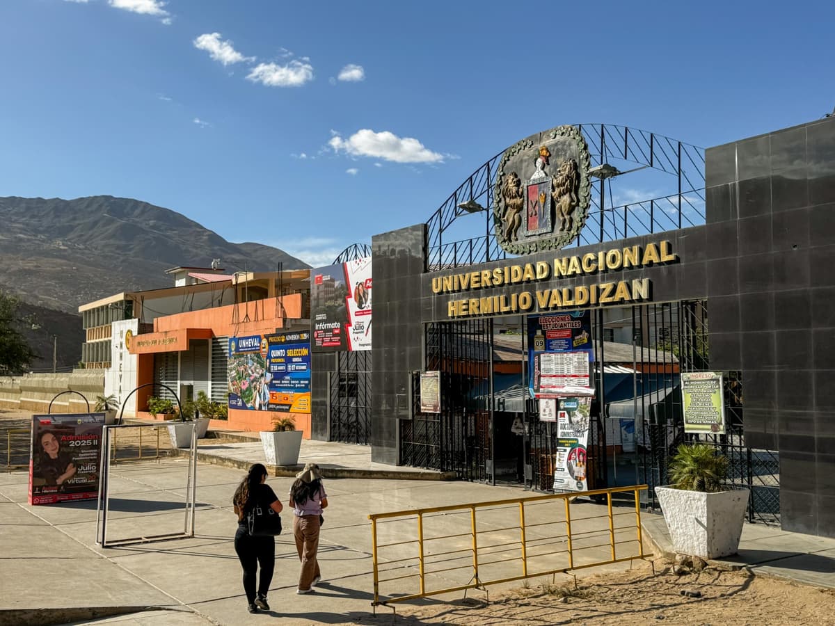 160 jóvenes víctimas del conflicto armado acceden a becas universitarias completas