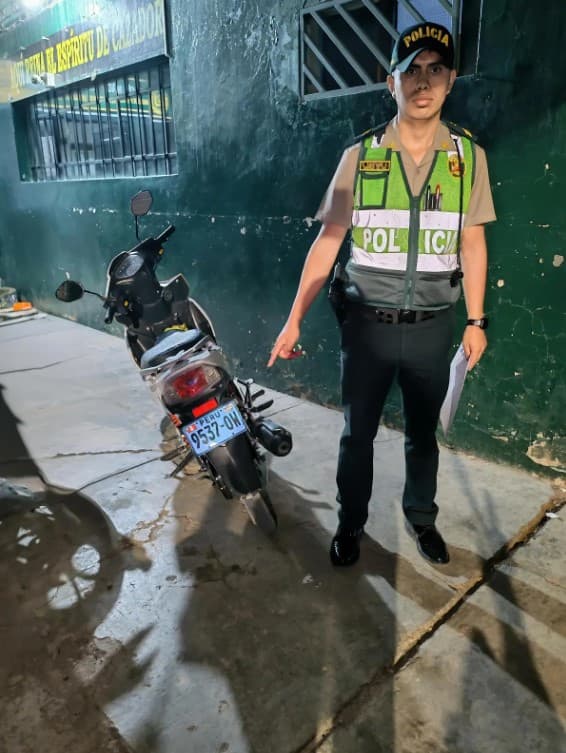 Cae motocicleta con requisitoria por hurto durante operativo en Open Plaza