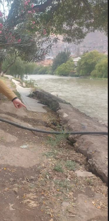 Malecón Alomía Robles: Pavimento e infraestructura de franja marginal en mal estado por años