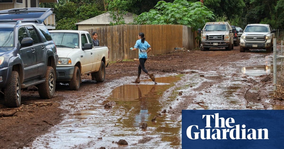 Hawái: Lodo volcánico rojo sepulta casas tras inundaciones récord