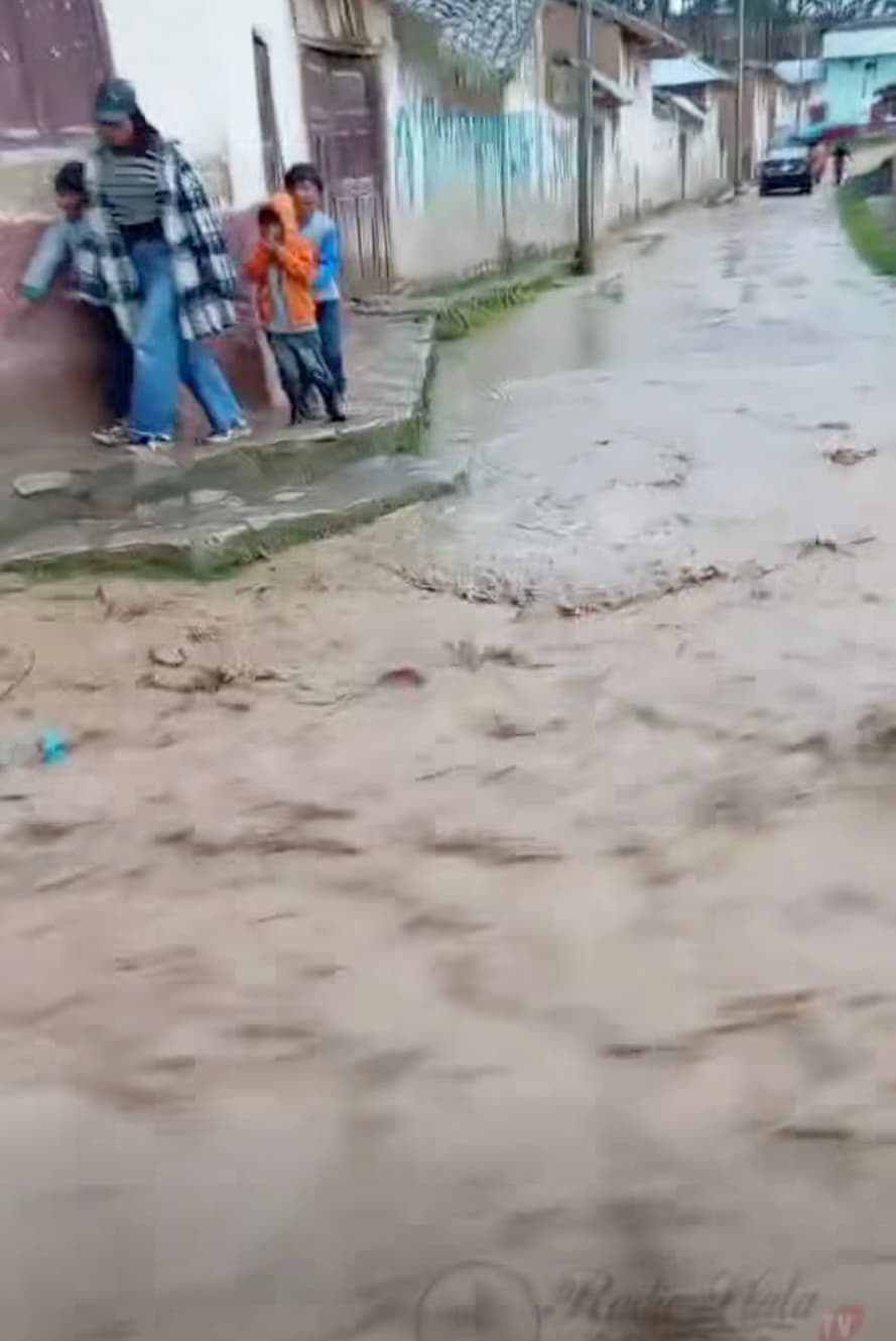 Fuerte lluvia inunda viviendas en San Miguel de Querosh y pobladores piden ayuda urgente