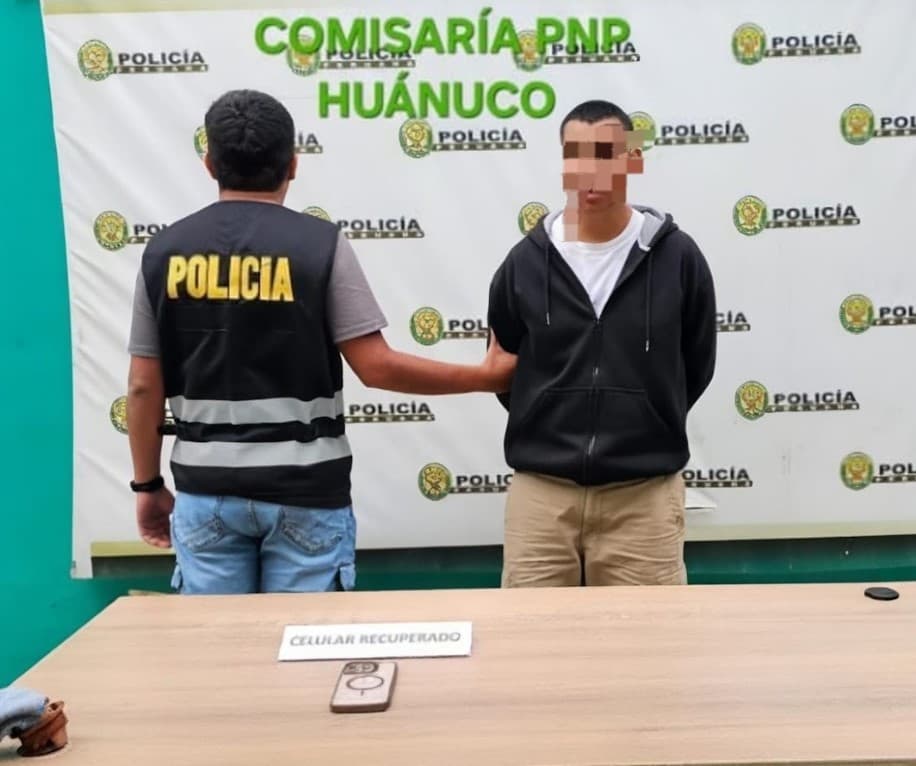 Trabajador confesó hurto de iPhone 16 Pro Max; policía lo recupera en Huallayco