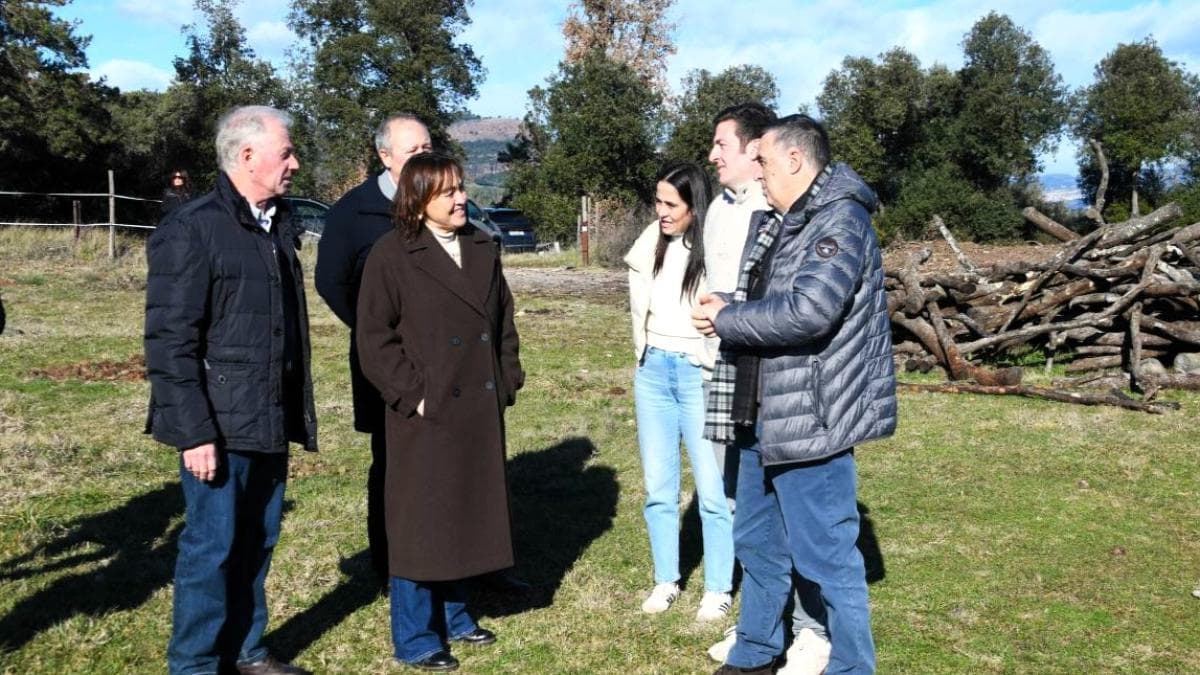 Los hermanos buscan convertir medio pueblo de Barcelona en reserva animal