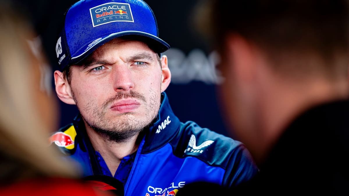 Verstappen echa a periodista de F1 en rueda de prensa