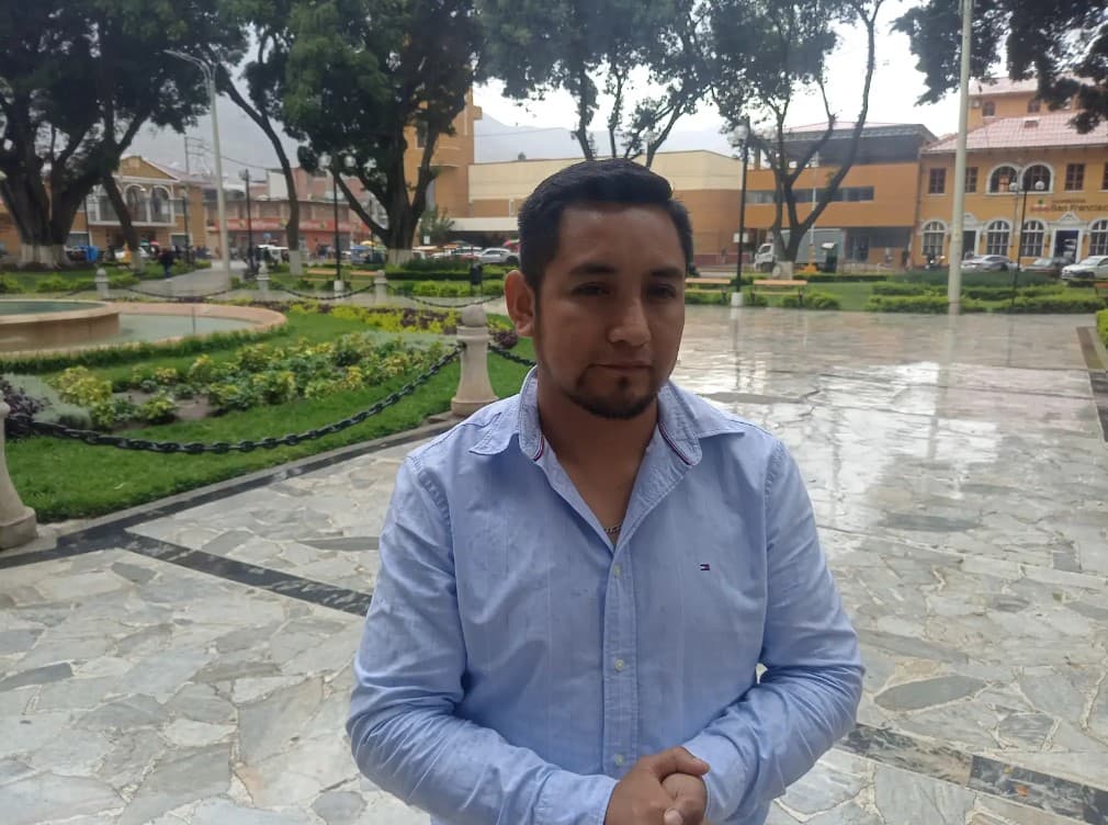 Alcalde de Aparicio Pomares: Estafadores portaban chaleco, fotocheck y usaron tribuna municipal