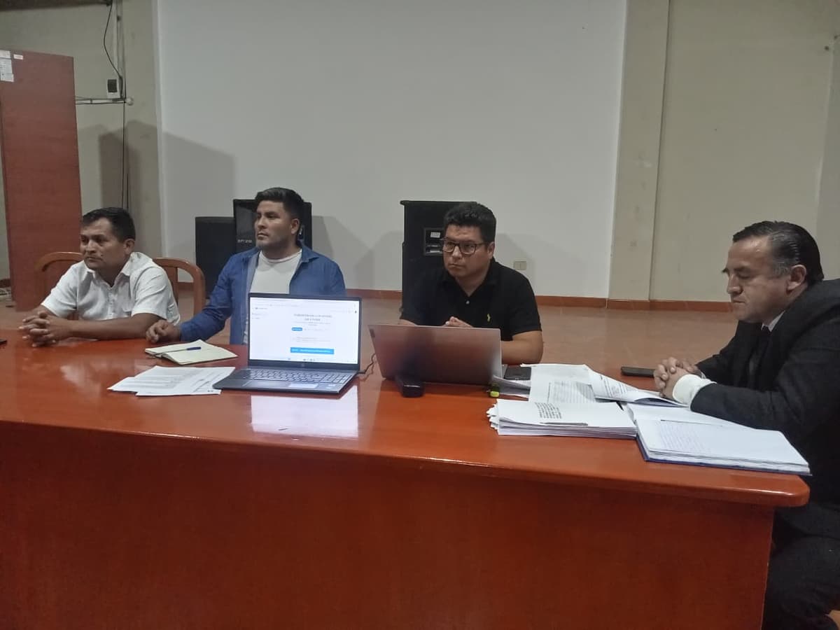 Devuelven expediente para compra de camiones tras detectarse graves irregularidades