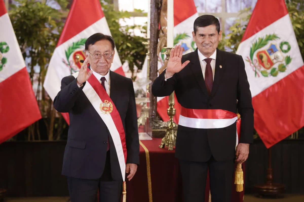 Luis Enrique Arroyo Sánchez asume la Presidencia del Consejo de Ministros tras juramentar en Palacio