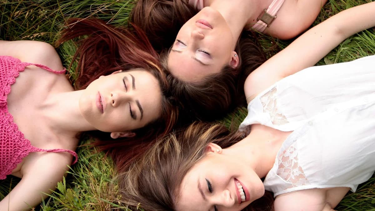 Violeta, psicóloga, te da la clave para saber si tu amistad suma