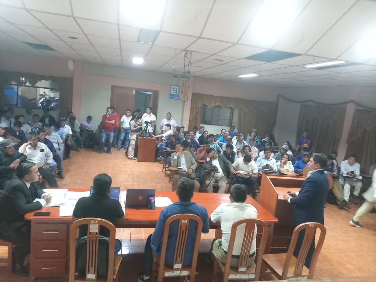 Escándalo por presunto “copia y pega” de expediente de Apurímac en compra de camiones para centros poblados 