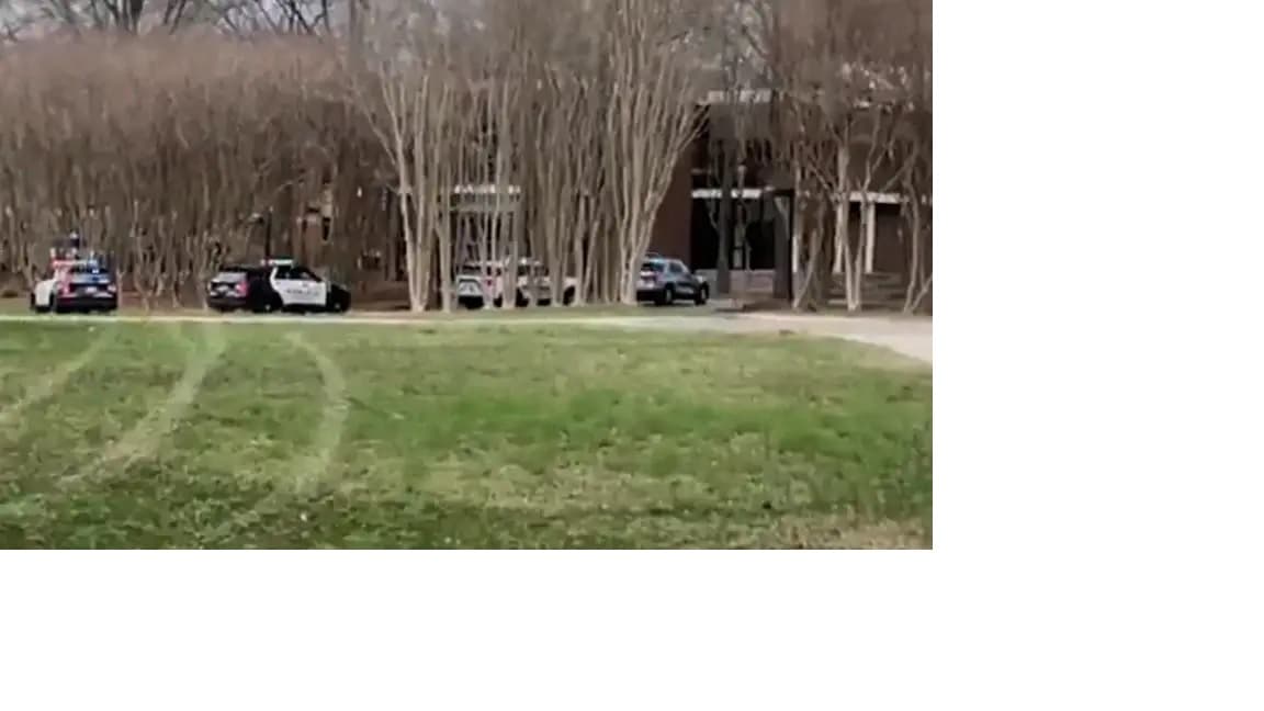 EE.UU.: Tiroteo en universidad de Virginia deja al atacante muerto y dos personas heridas