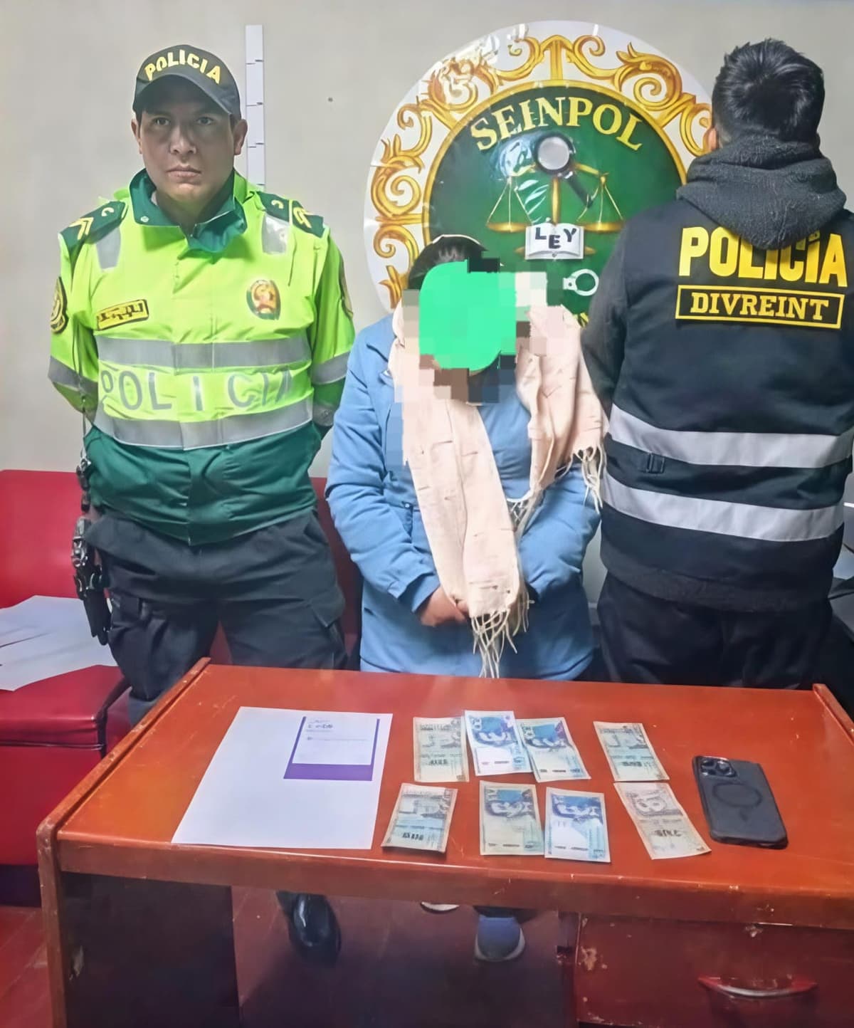 Detienen a mujer en Chaupimarca por presunto hurto y cobro para devolver celular robado