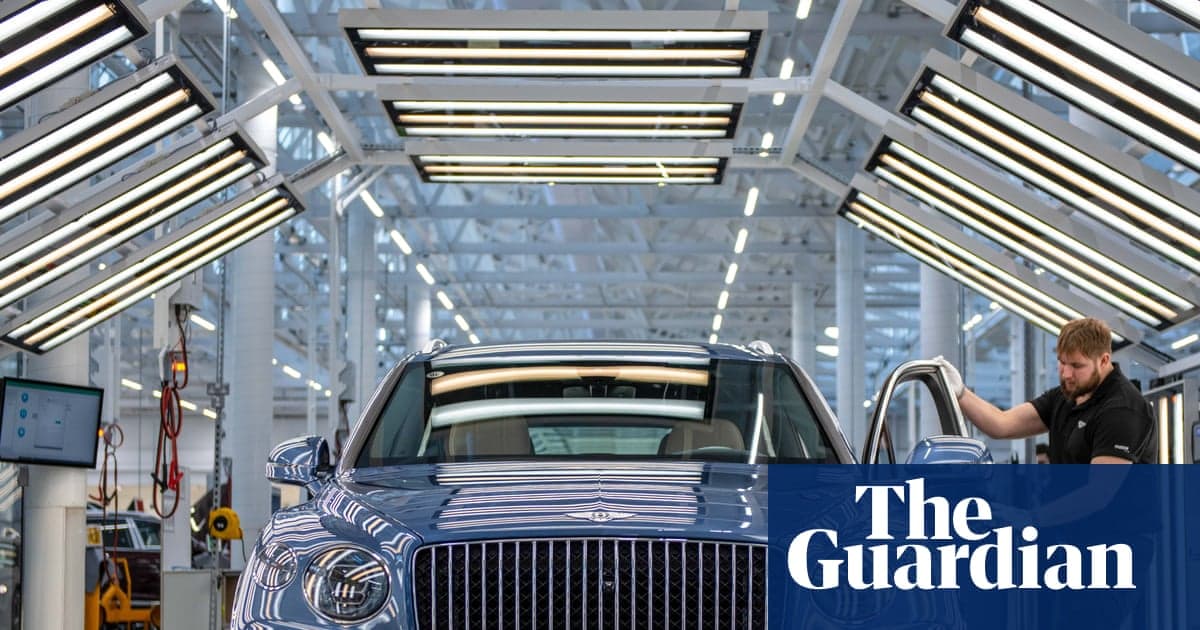 Bentley: Cientos de despidos en Reino Unido por entorno global complejo