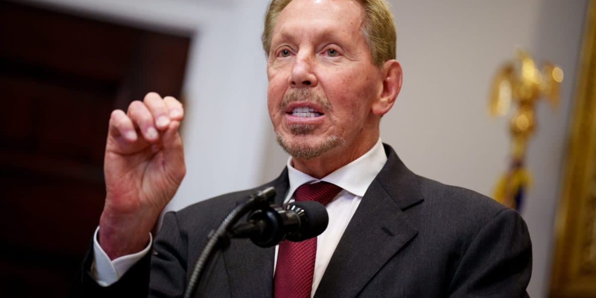 Oracle: crecimiento récord del 22%, pero pierde 24.7 mil millones en efectivo