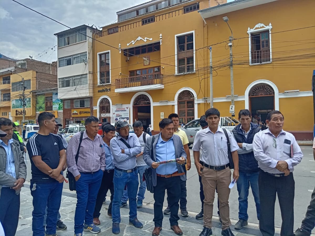 Alcaldes de centros poblados emplazarán a Pulgar por retraso en compra de camionetas este 18 de marzo 