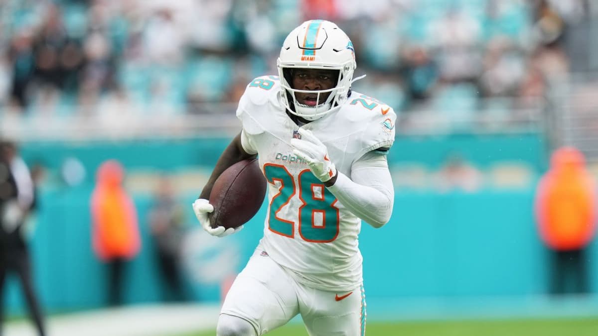 Fuentes: Achane, estrella de Dolphins, no está en venta