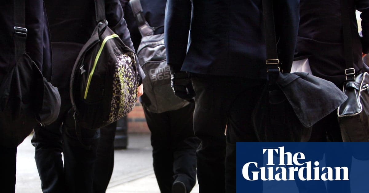 Inglaterra: Municipios presentan planes de educación especial por £860 millones