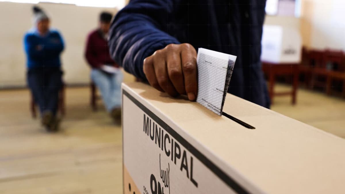Fragmentación en las urnas: Votantes enfrentaron una cédula extensa y decisiones de último minuto